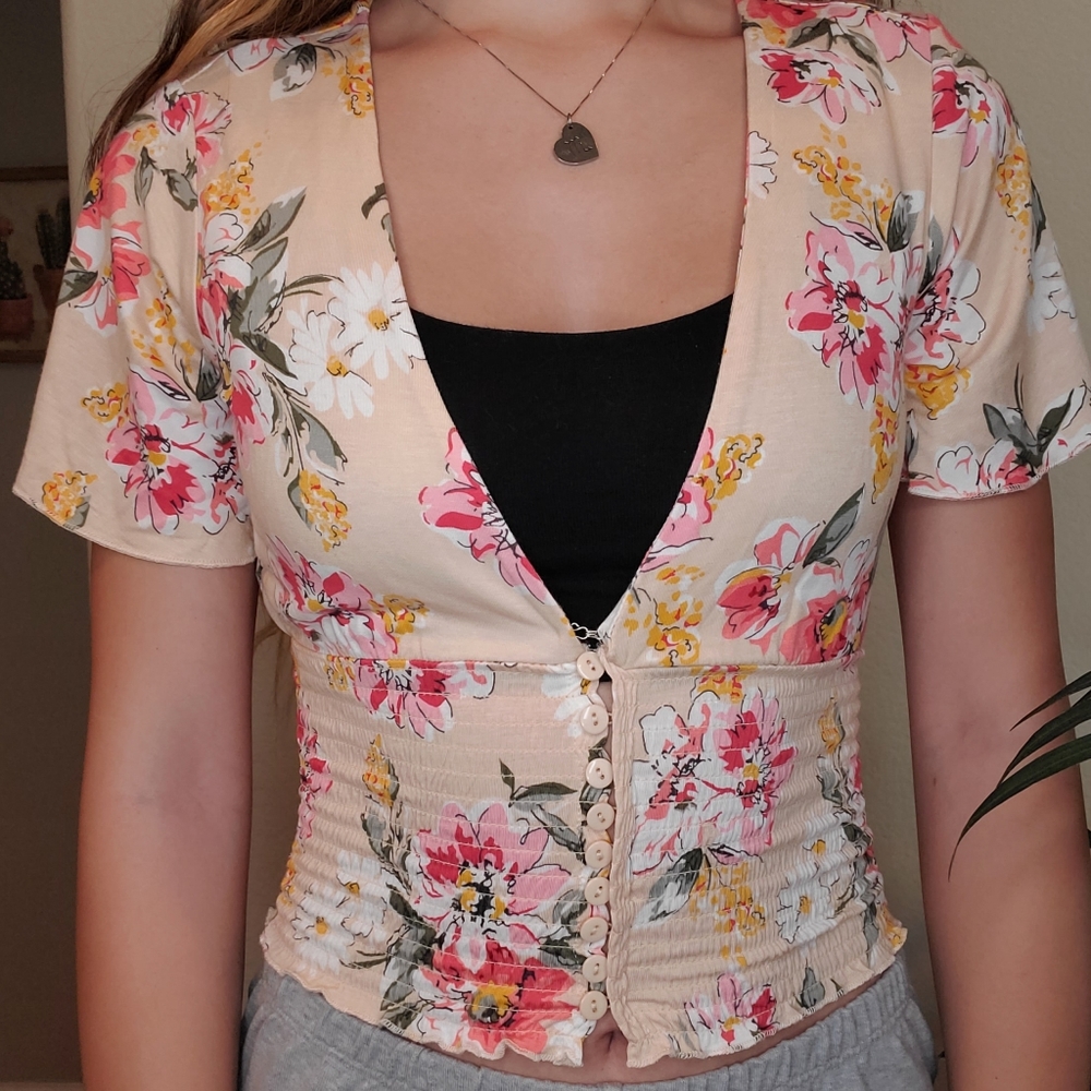 Small S/S Floral Top New With Tags